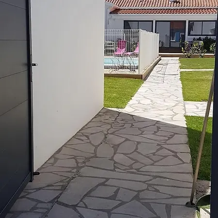 Aix Апартаменты Шатлайон-Плаж