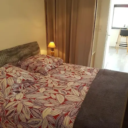 Aix Апартаменты Шатлайон-Плаж